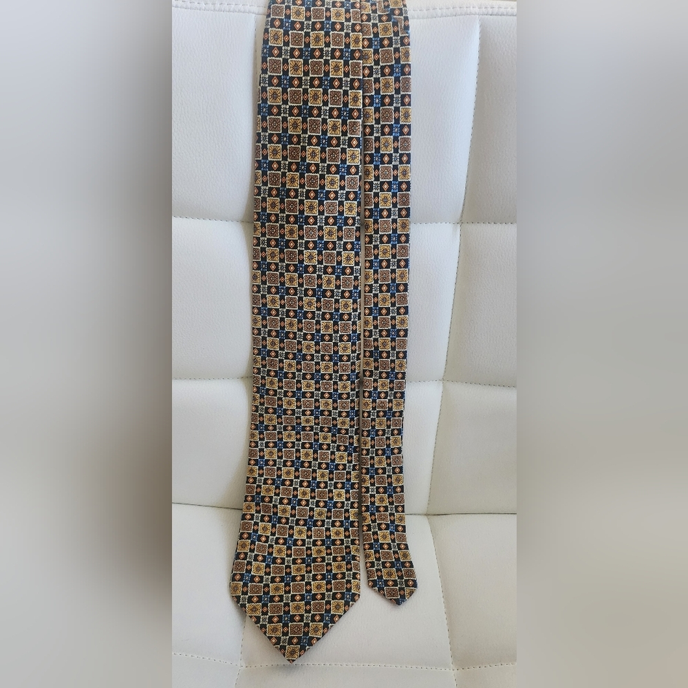 Roberta Baldini‎ Elegant Geometric Patterned Tie 44.5"×2.8".